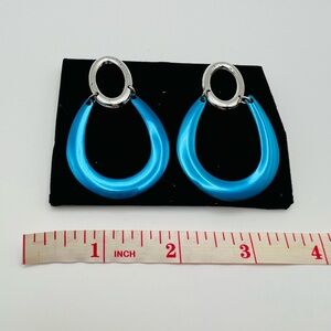 Avon Bright Door Knocker Earrings Blue Silver Tone Retro 2010 NIB